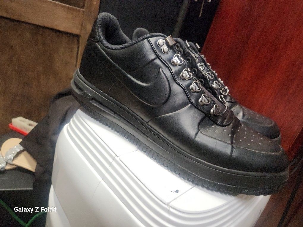 Air Force "Lunar" Duckboot Short Triple Black