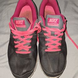 Nike Womens Max Run Lite 4 Black Pink Gray Running Shoes (554894-002) Size 8 $45