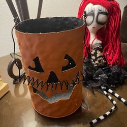 Metal Halloween Decorations