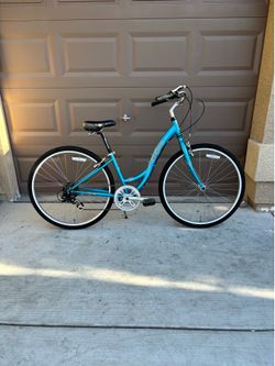 Diamondback Vital 1 Seven Speed. 700c Wheels. Aluminum.
