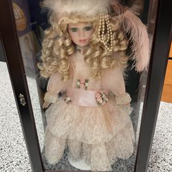 Camilla garden Collectible 1997 Porcelain Doll 