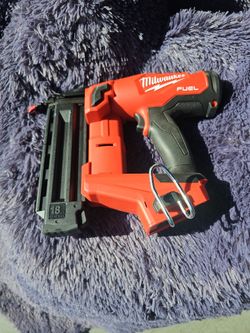 Milwaukee 18 Gauge Nailer