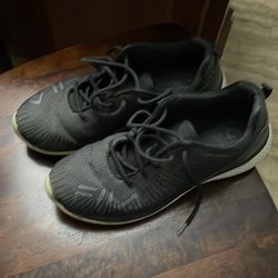 Men’s shoes, 11
