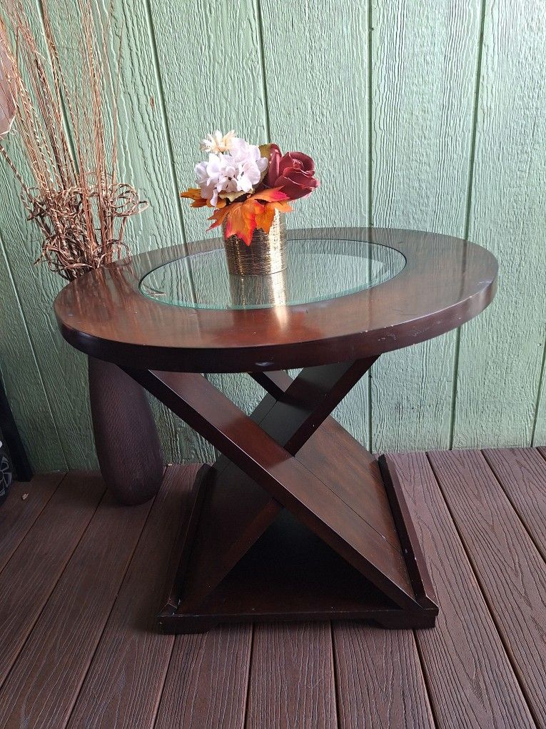 Beautifull Center Glass Table