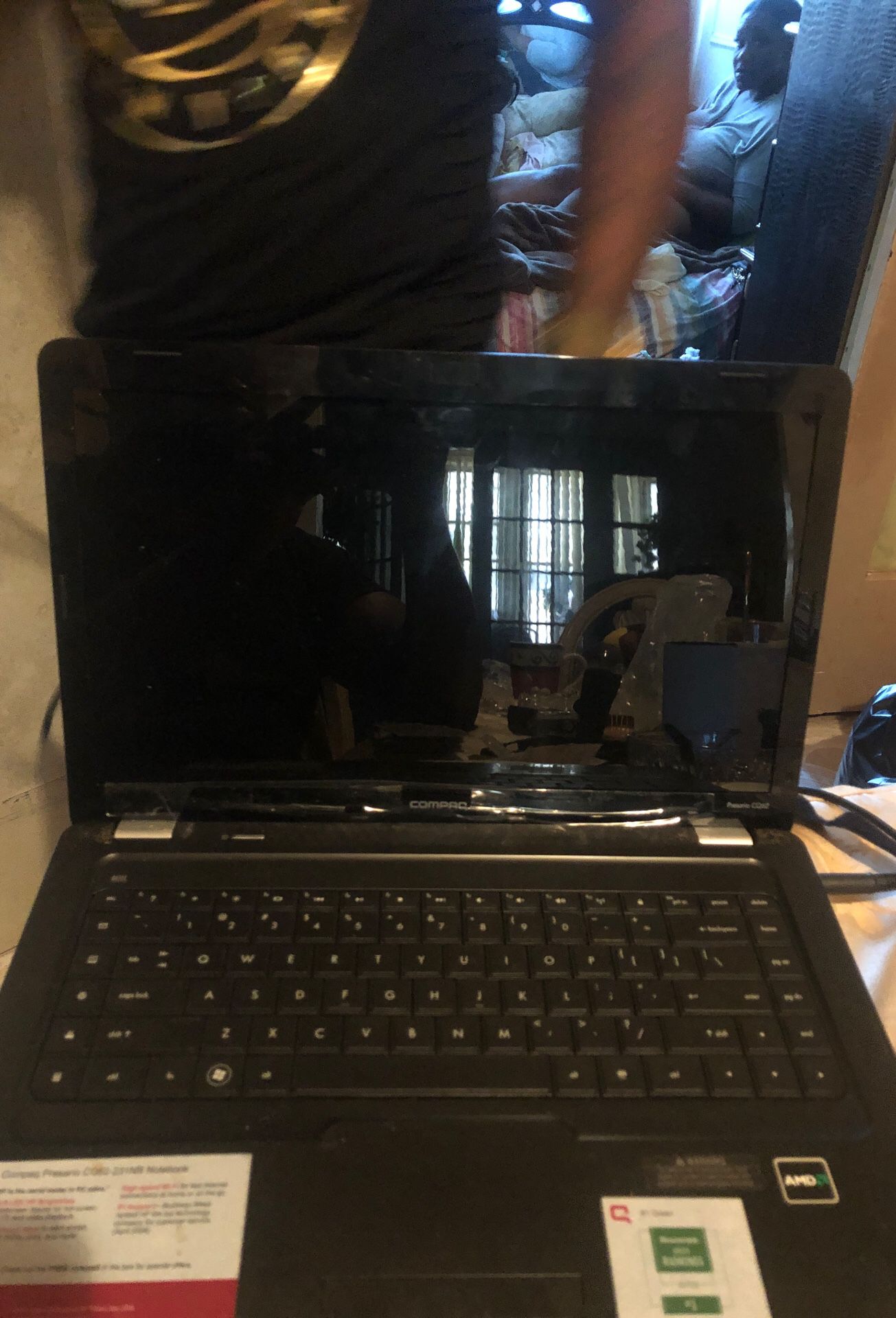 Compac , lap top good condition- willing to negotiate