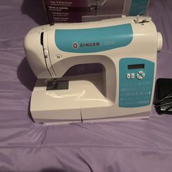 SINGER C5200 Computerized Sewing & Quilting Machine with Extension Table 