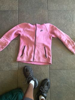 pink nike tech