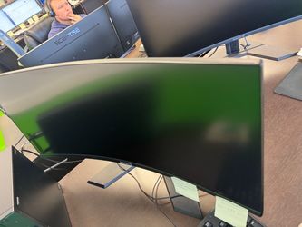 2 Gigabyte G34WQC A 34” Curved Ultrawide Gaming Monitor – 144Hz 3440x1440