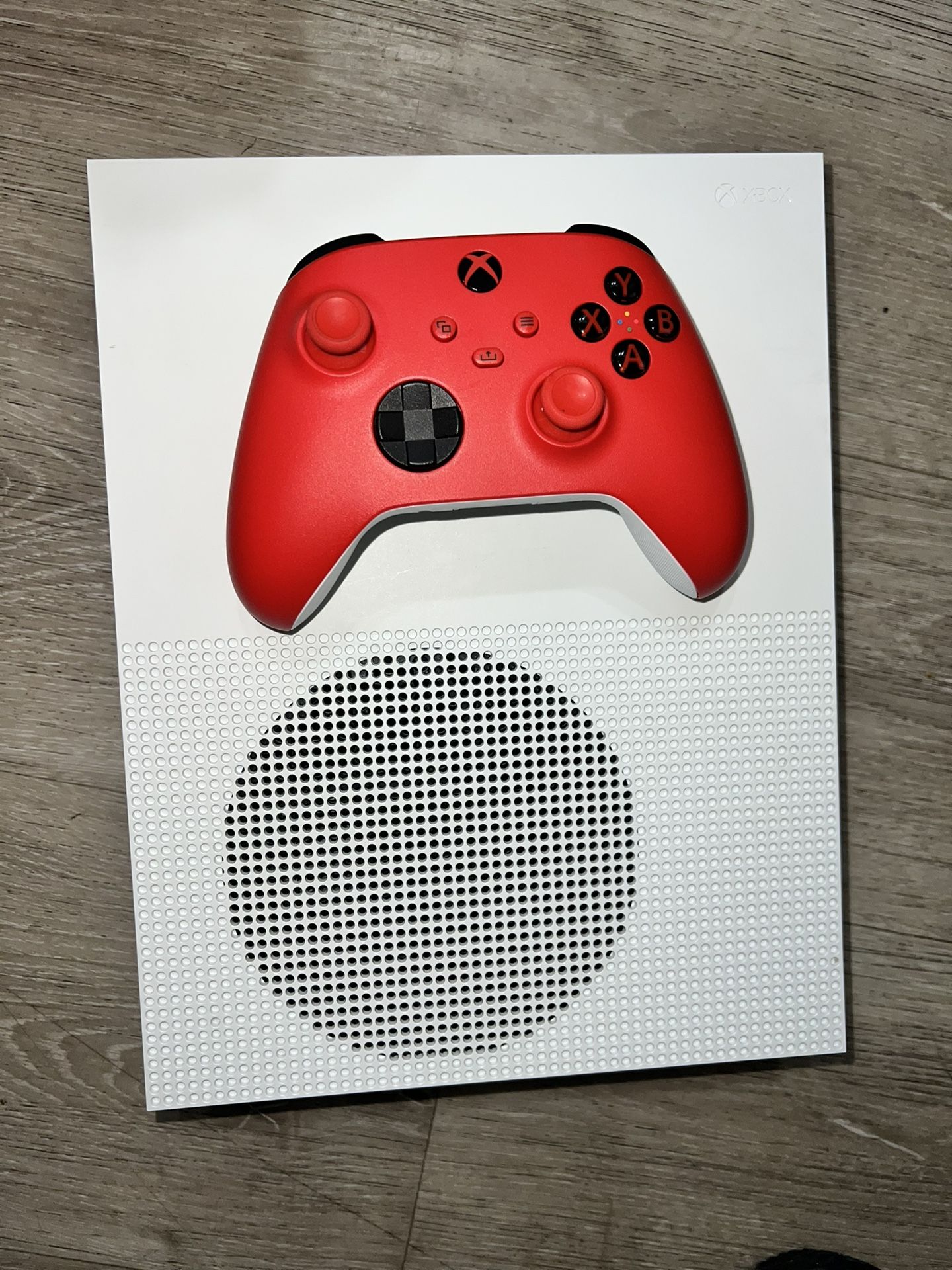 XBOX ONE S 1TB