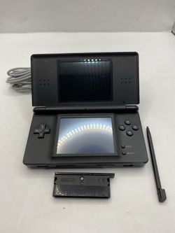 Black Nintendo Ds Lite Charger Stylus and cover Handheld Console Plays DS + GBA
