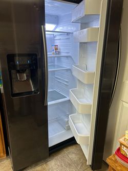 Samsung Black Stainless Steel Refrigerator
