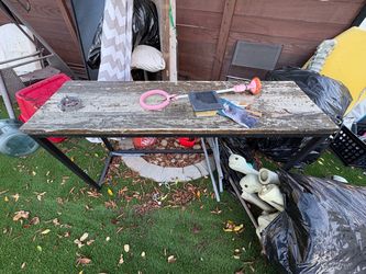 Free entry way table