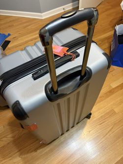 Kenneth Cole Reaction Large Hard-Shell Spinner Suitcase - $10 OBO