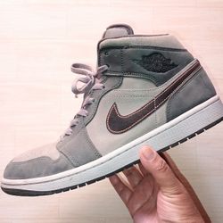 Men's Size 11 Air Jordan 1 Mid SE Dark Grey 