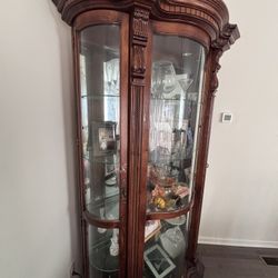 Vintage Curved End Gallery Curio With Lighting(pick Up Only) 