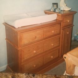 Crib/Changing table