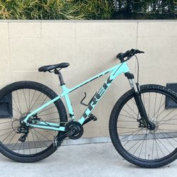 29” Trek Marlin 4