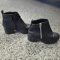 WOMENS SHORT BOOT