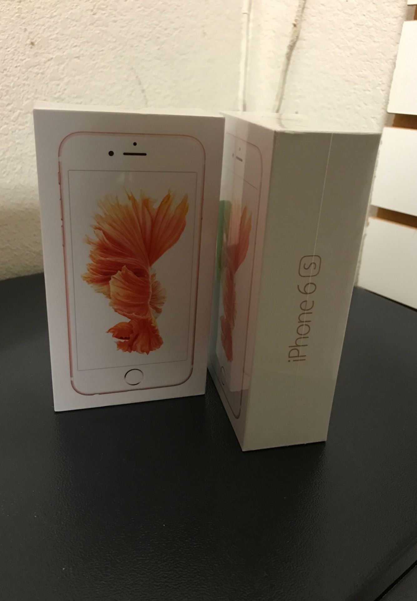 Rose gold iPhone 6s