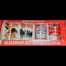 Budweiser glassware set (4)16 oz cups glass brand new in the box