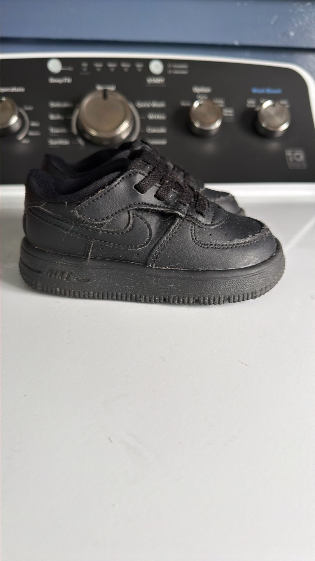 Black Nike Toddler Size 7