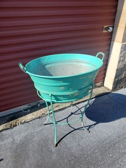 Antique Tub And Stand. Heavy Duty