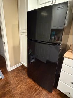 Refrigerator  BLACK  Fridgeaware  ( Brand )