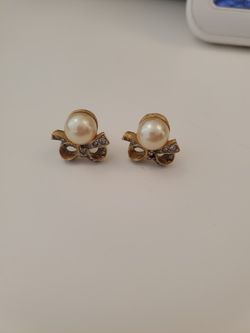 Earings