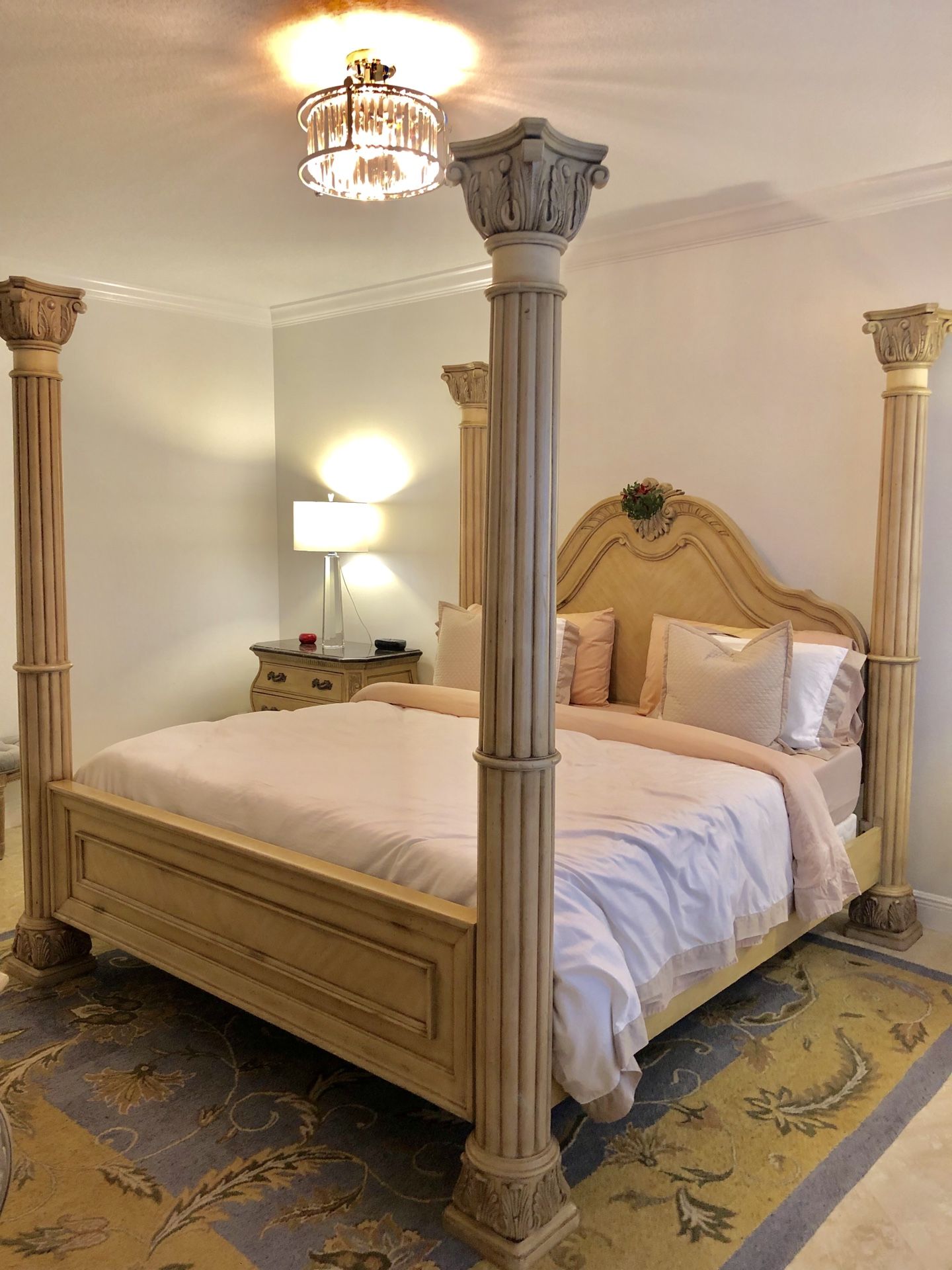 Bedroom Furniture Set