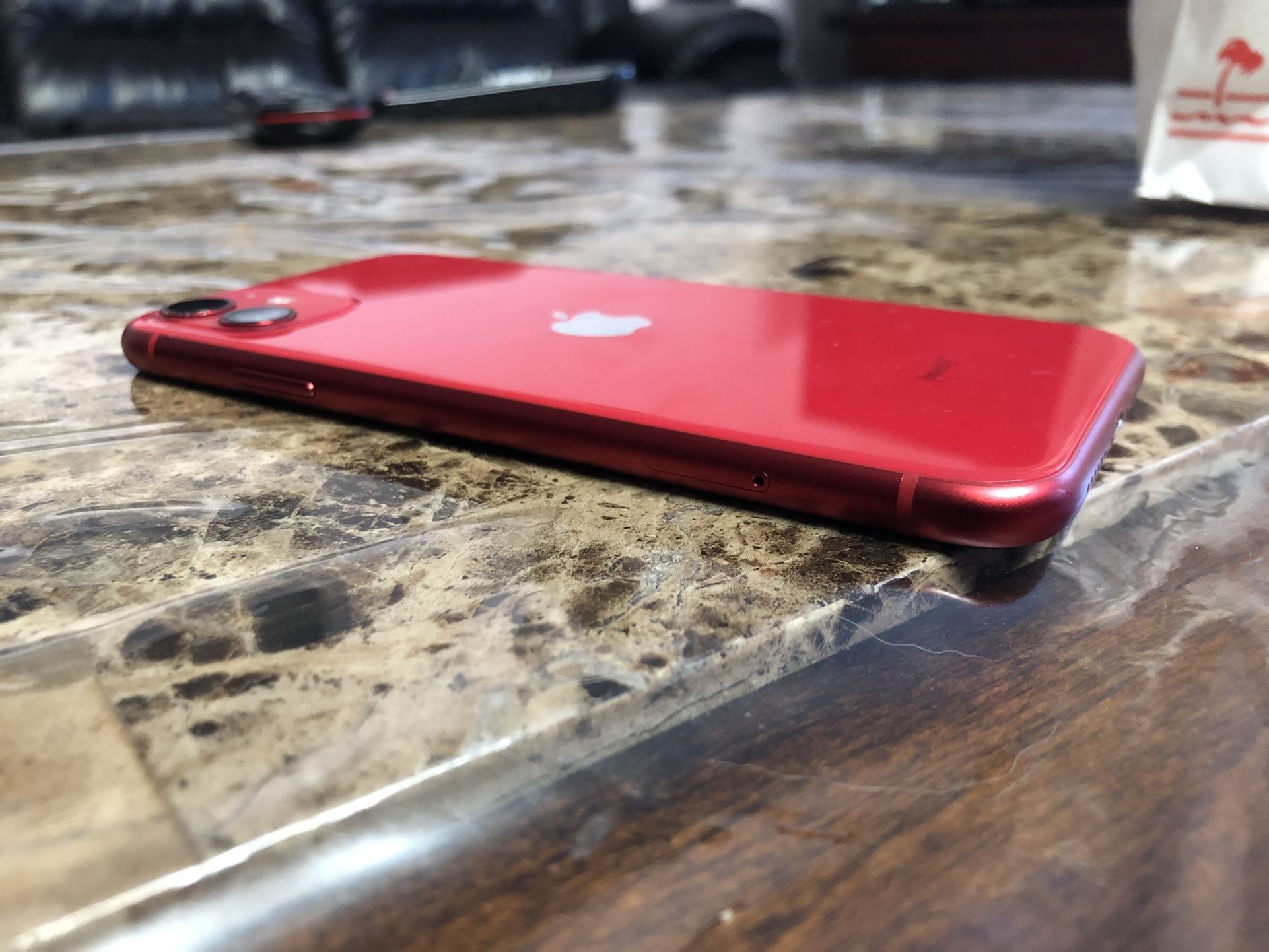iphone11RED128GB
