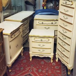 French Provincial Bedroom Set 5 Pieces Excellent 