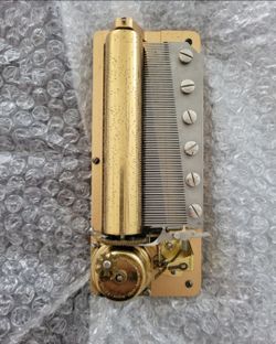 Vintage Swiss 72-comb Reuge Musical Movement