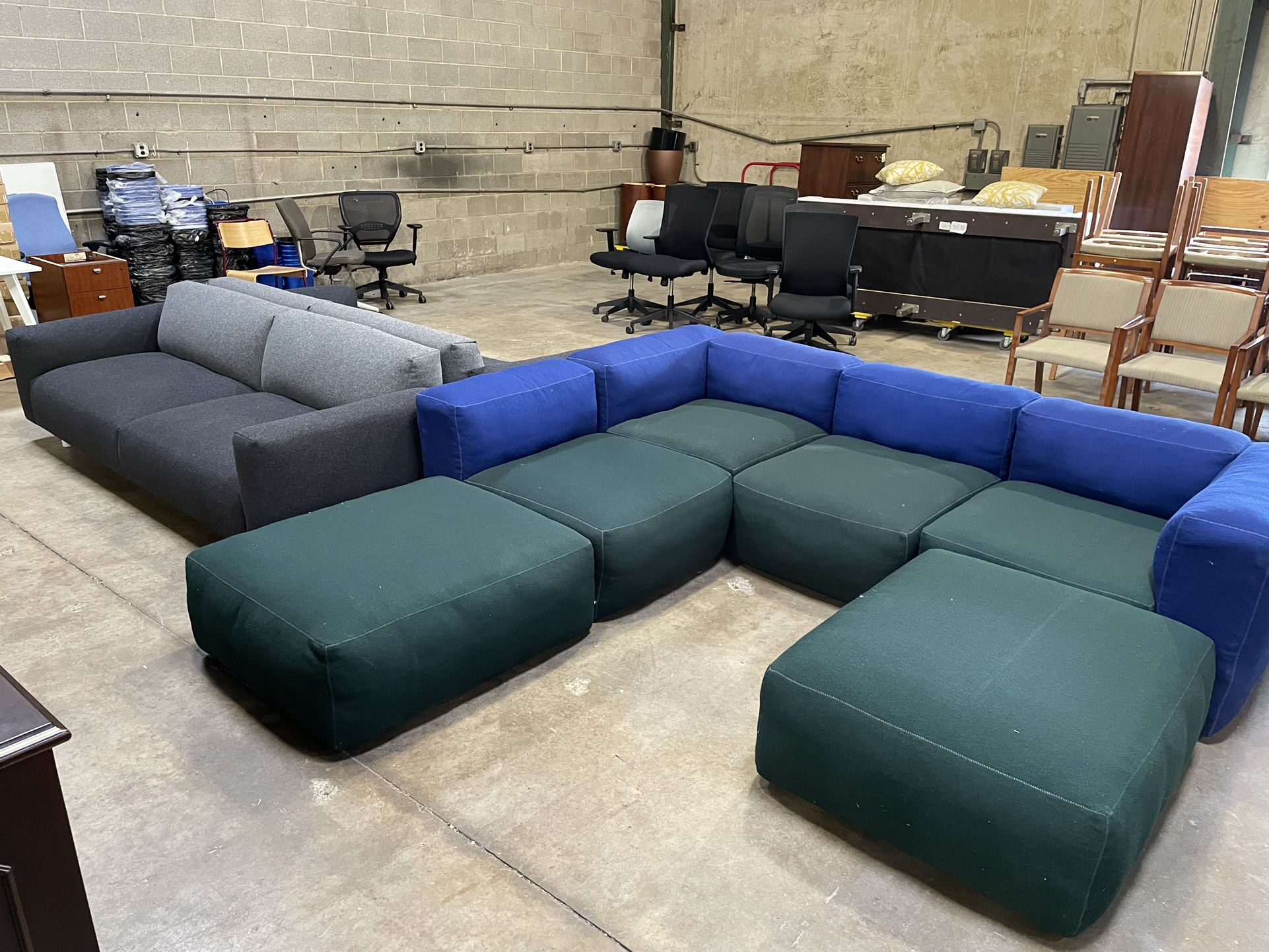 Large 9’ Home Or Office Low Profile Couch! Only $175!! U-shape