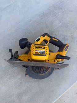 DeWalt 60V Max Brushless Circular Saw