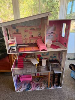 Kidcraft doll house large
