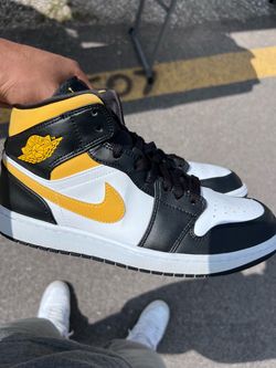 Jordan 1 Mid White Pollen