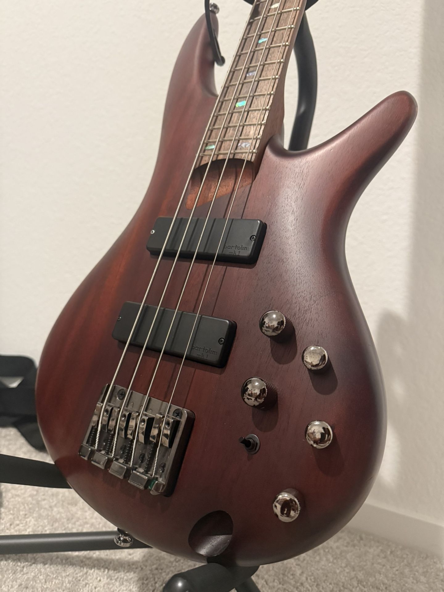 Ibanez SR500 Soundgear Bass Electric Bass Guitar Mahogany Body