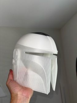 Mandalorian Helmet 3D printer NEEDS PAINT