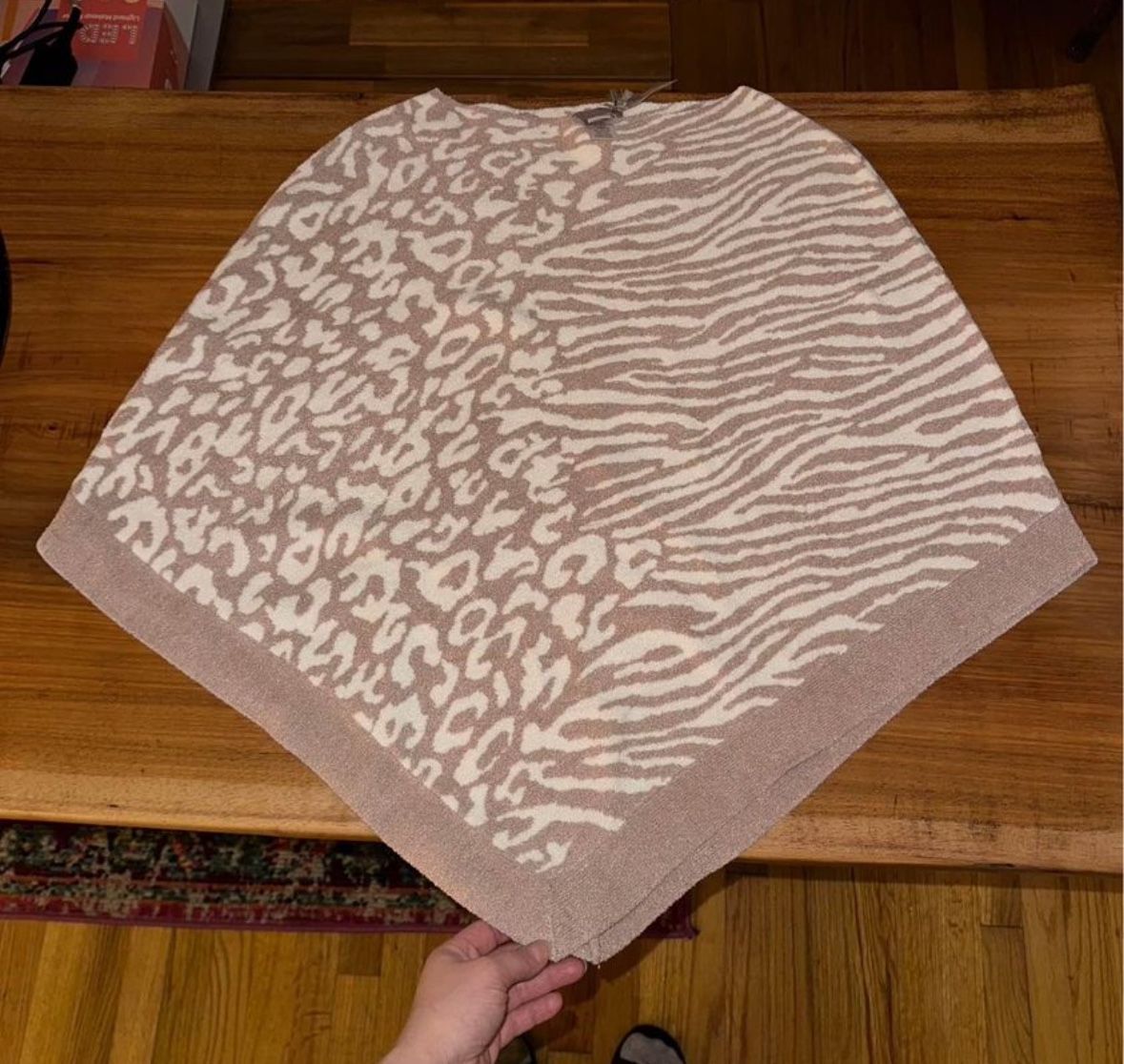 BAREFOOT DREAMS PONCHO