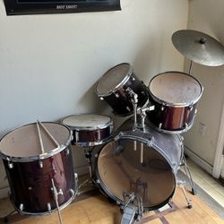 Drum set 