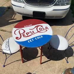 Retro 1950s Ice Cream Pallor Table And Chairs 