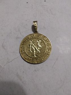 14K Gold One Inch Round 20 Subway Series Yankee And The Mets Use