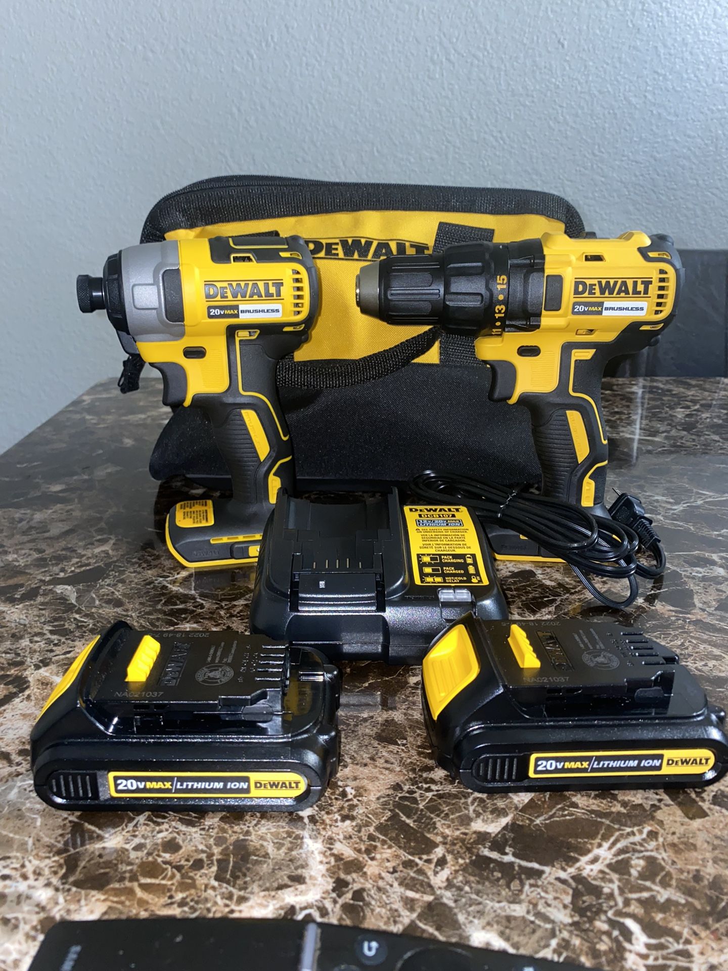 Dewalt 20v Max Drill Set for Sale in Chandler, AZ OfferUp