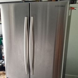 2016 Samsung Rf18hfenbsr