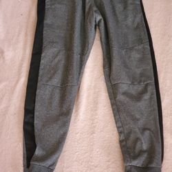 Jogging Pants Size Medium 8 Pair For One Price