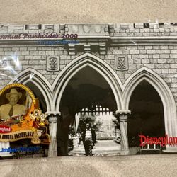 2009 Limited Release DLR Annual Passholder Big Thunder Mountain Railroad Pin with Walt Disney and Goofy from Heritage Collection