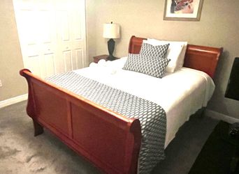 Queen Sleigh Bed/dresser/night stand