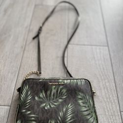 Michael Kors Leather White Green Palm Monstera Leaf Jet Set Crossbody Bag Purse 