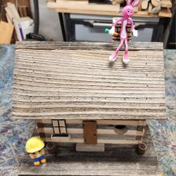 BIRD HOUSE 