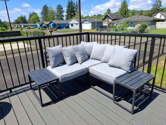 Outdoor sectional